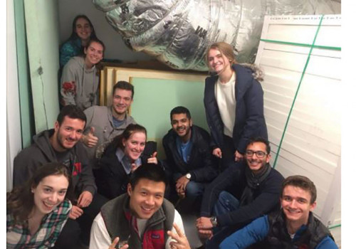 22.03.2018 - Les élèves de Cornell construisent un voilier autonome 